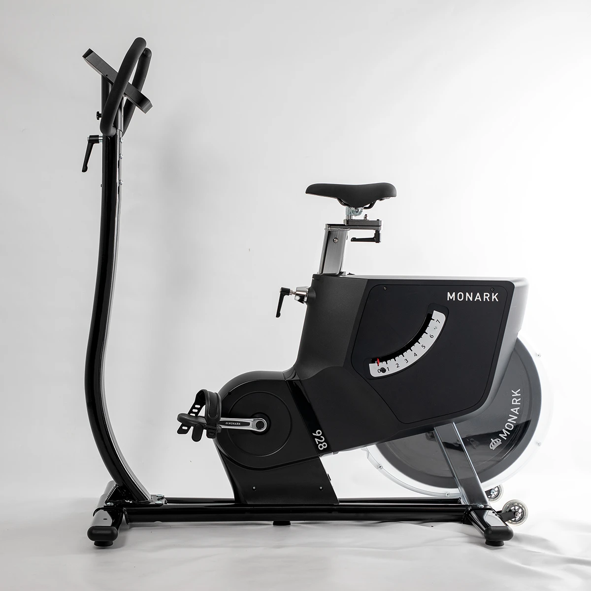 Monark_928_Side_Studio